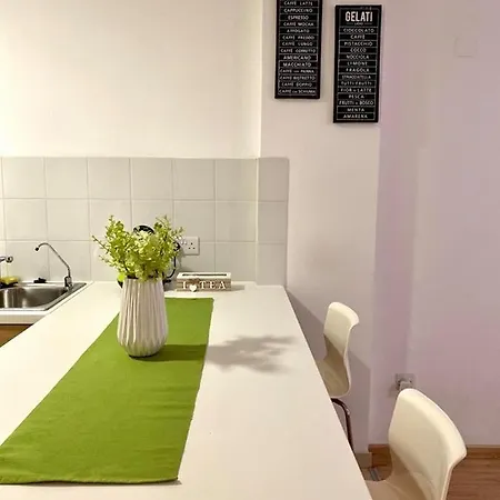 Beachfront Boutique - Eden Building Apartman *